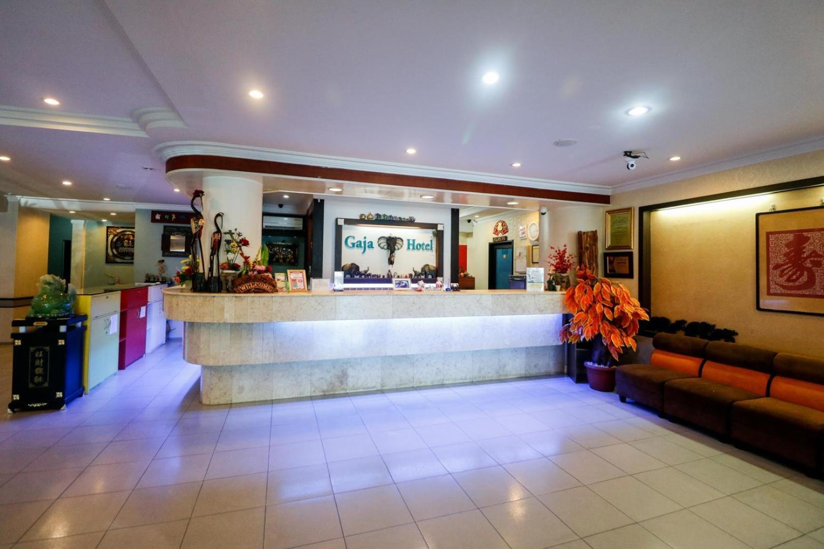 Reddoorz Plus @ Jalan Dr Sutomo 北干巴鲁 外观 照片