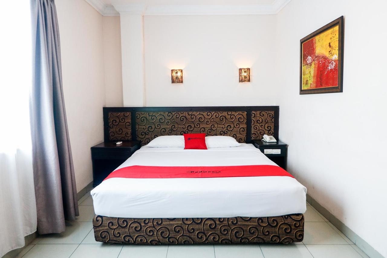 Reddoorz Plus @ Jalan Dr Sutomo 北干巴鲁 外观 照片