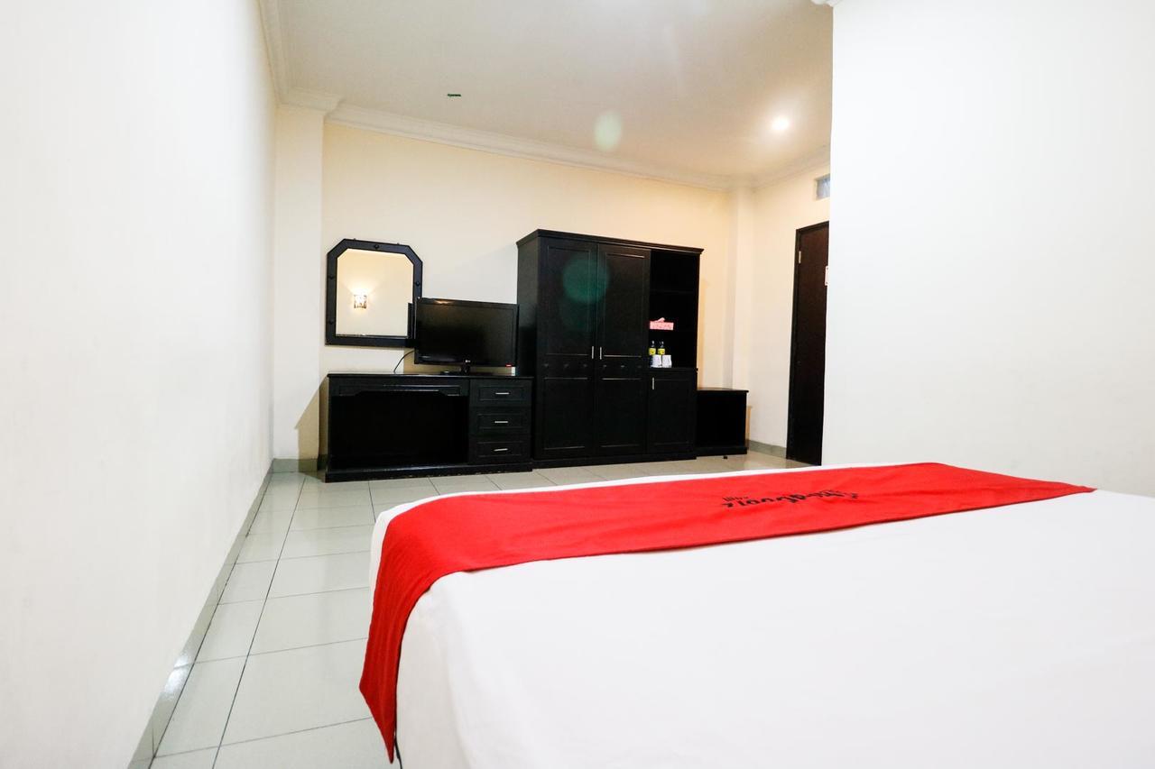 Reddoorz Plus @ Jalan Dr Sutomo 北干巴鲁 外观 照片